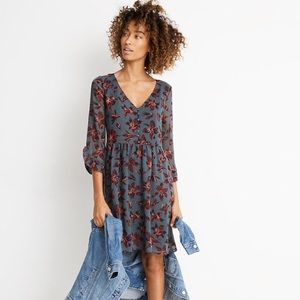 Moonblossom Ruffle-Sleeve Dress in Winter Orchid